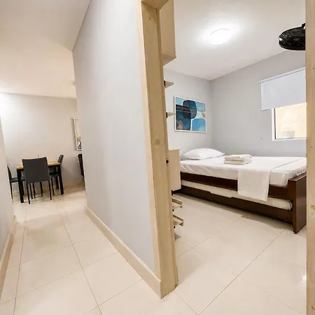 Apartamento Prime Vista Al Mar Con Piscina Piso Alto