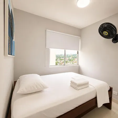 Apartamento Prime Vista Al Mar Con Piscina Piso Alto